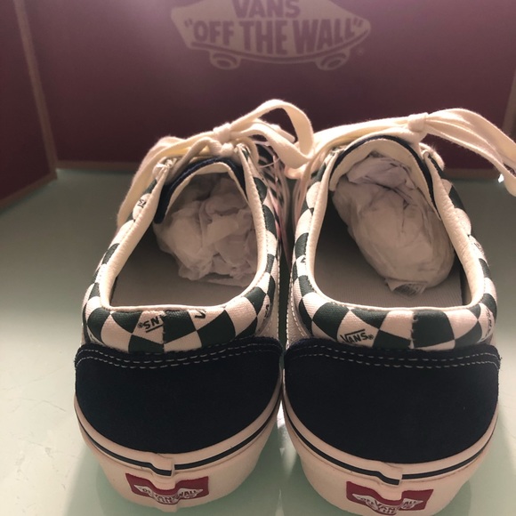 8,8.5,9,9.5,10,11,12 Vans Green Cream Navy Sneaker - Picture 3 of 3